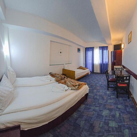 Pensiune Turistica Milcov-Vladet Predeal Exterior foto
