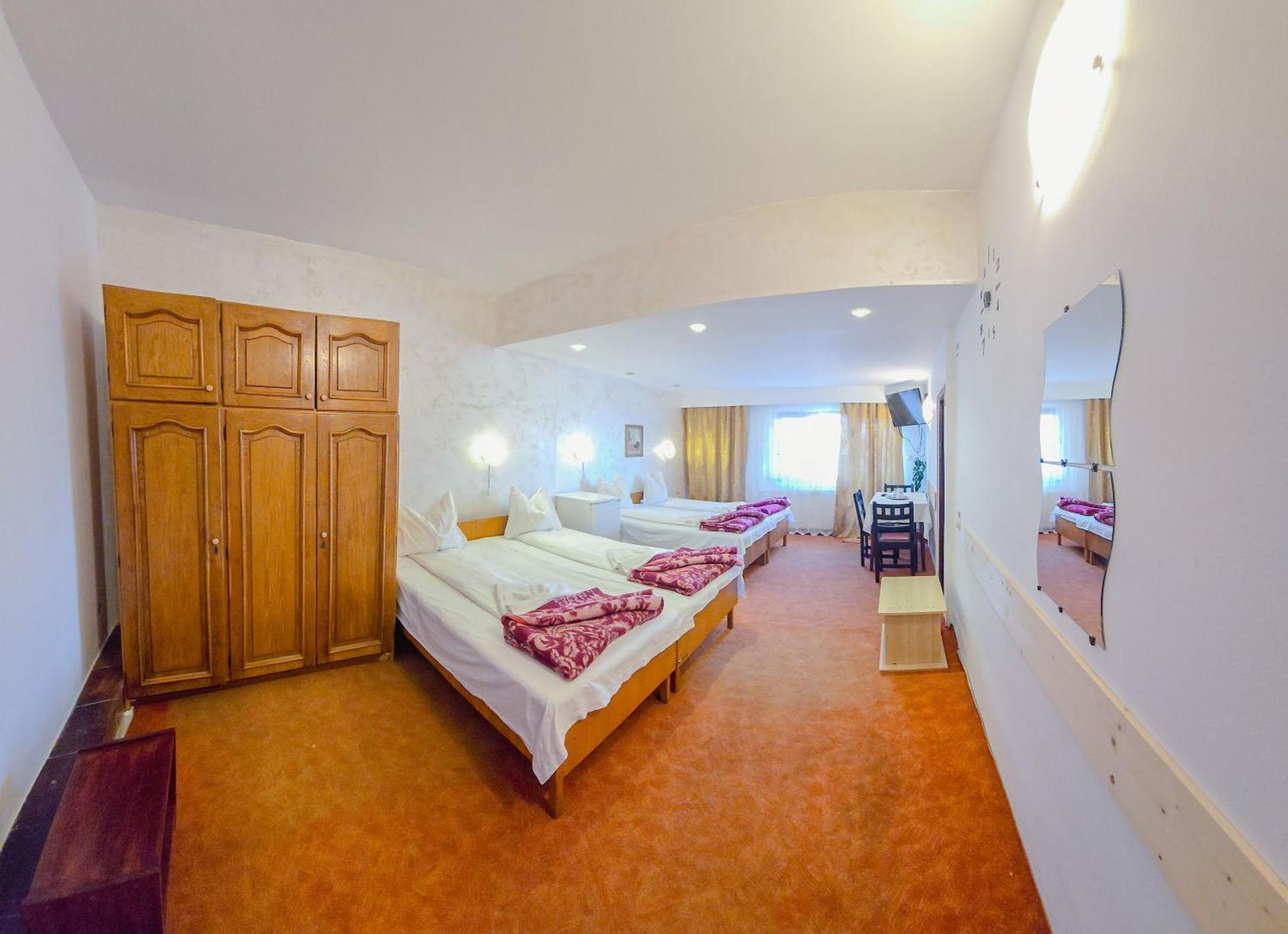 Pensiune Turistica Milcov-Vladet Predeal Exterior foto